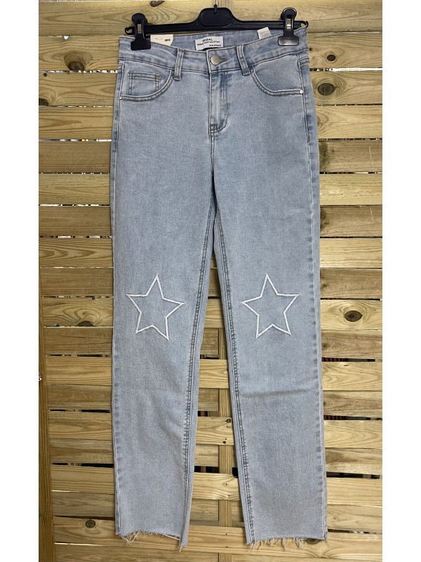 Jeans estrella a media pierna