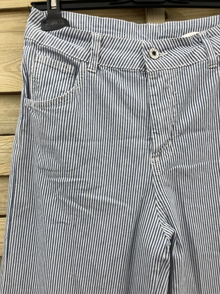 Jeans recto rayitas azules