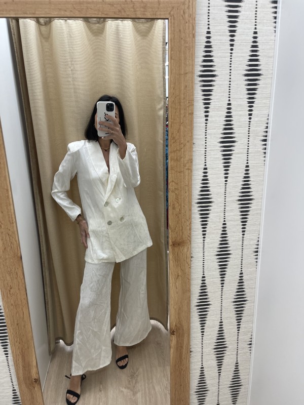 Traje de chaqueta lazada liso