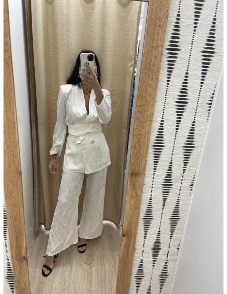Traje de chaqueta lazada liso