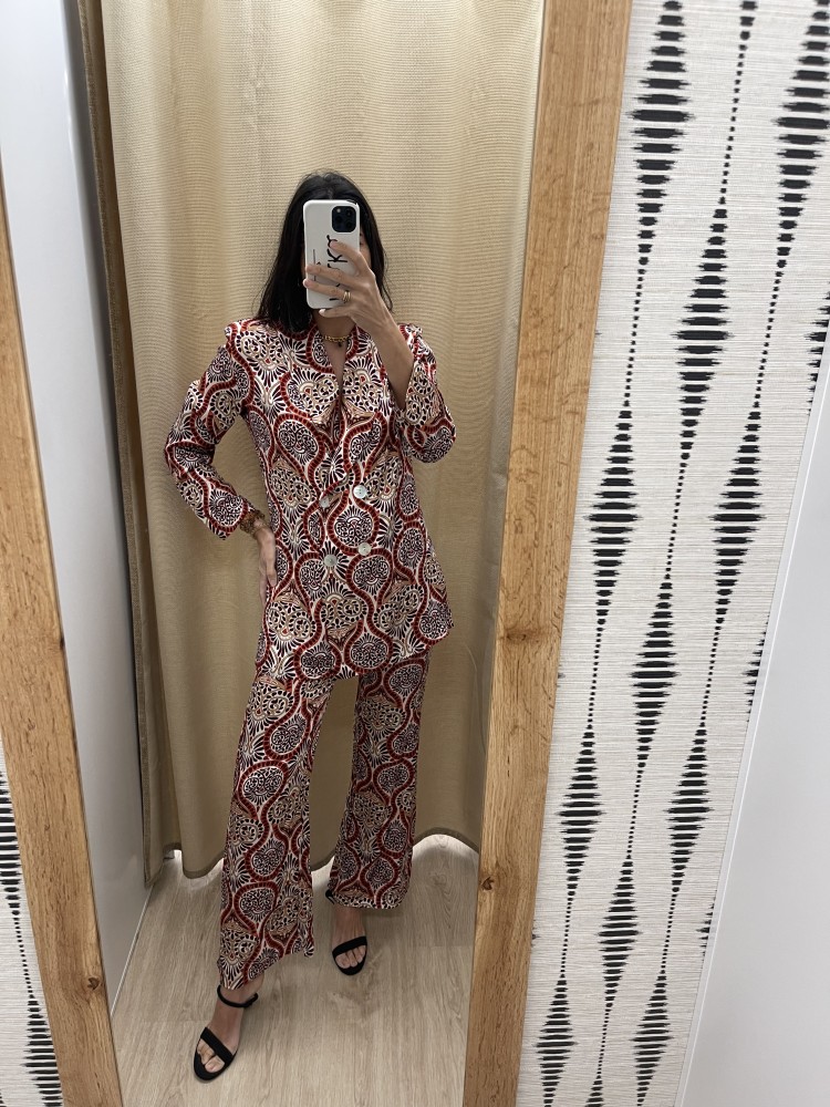 Traje de chaqueta lazada estampado