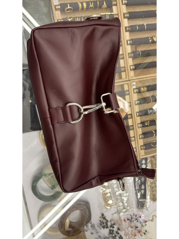 Bolso de piel cierre mosquetón 2