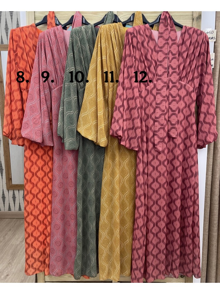 Vestido estampado con manga abullonada y cinta