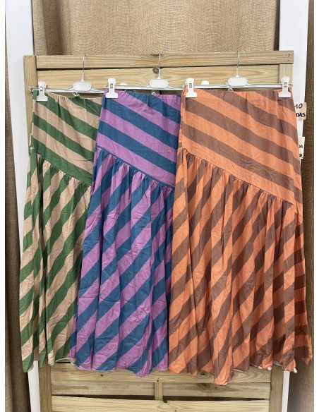 Falda bicolor de rayas diagonales