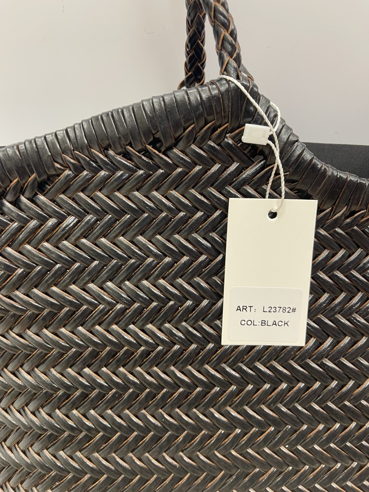 Bolso de piel trenzada grande