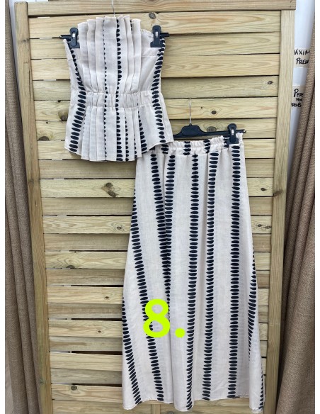 Conjunto estampado con top palabra drapeado