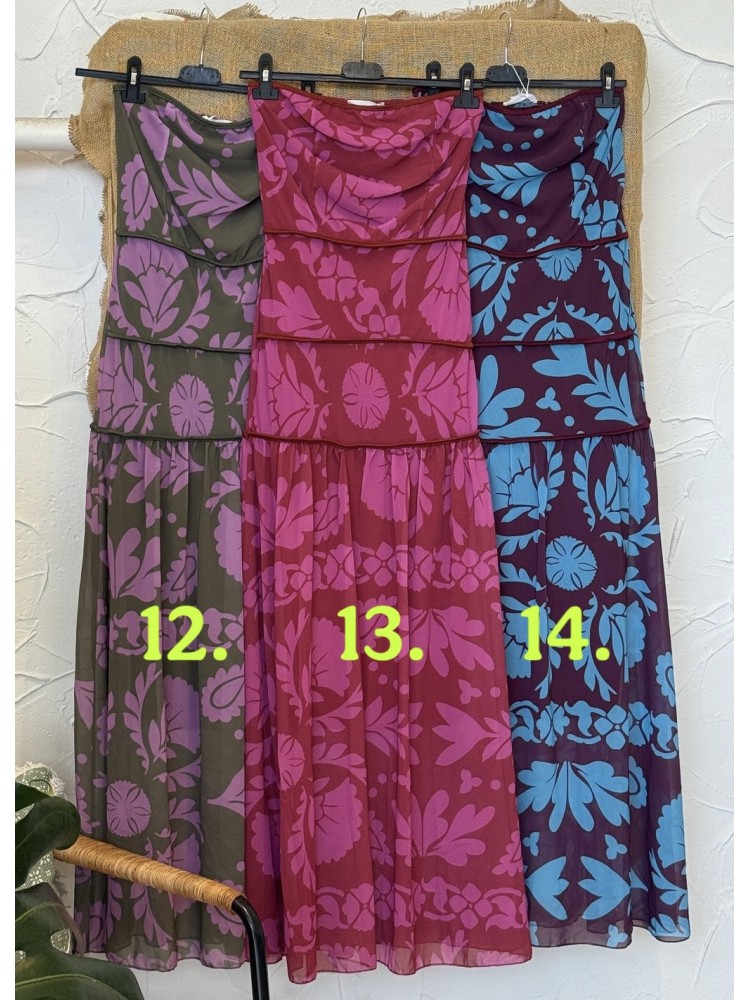 Vestido estampado palabra de gasa con triple corte liso