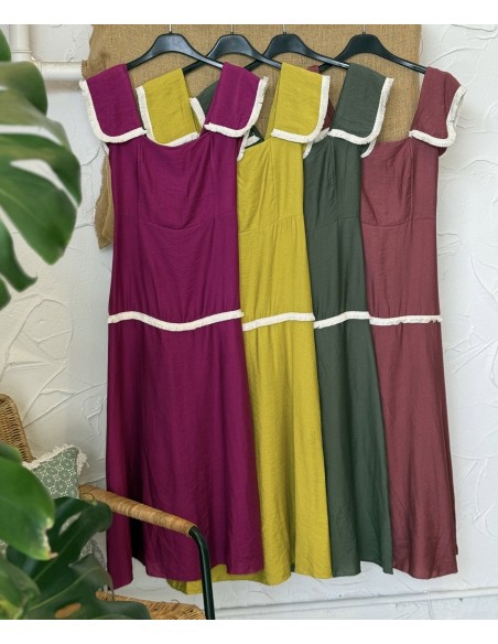 Vestido liso detalle flequitos en hombros y caderas