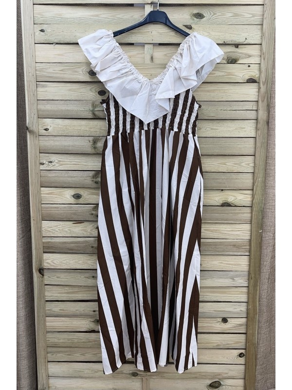 Vestidos rayas con cuerpo fruncido y maxi volante en escote 2