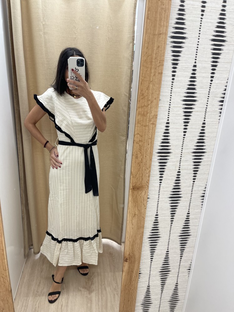 Vestido rayas con detalle flequitos y cinturón negro