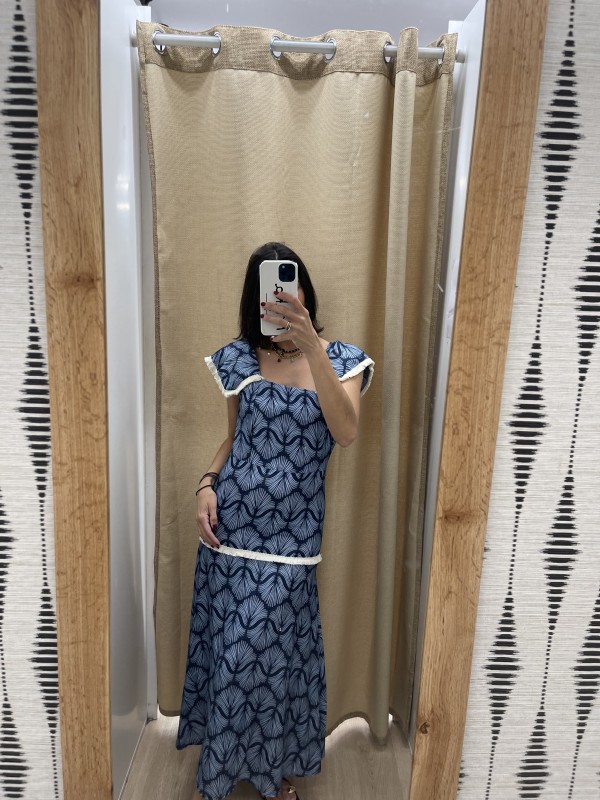 Vestido abanico detalle flequitos en sisa y cadera 2