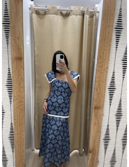 Vestido abanico detalle flequitos en sisa y cadera