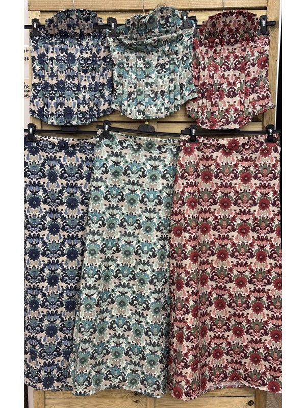 Conjunto flores tricolor de top palabra pliegues