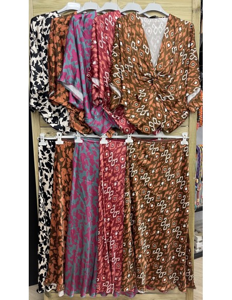 Top saten parte delantera cruzada Elena