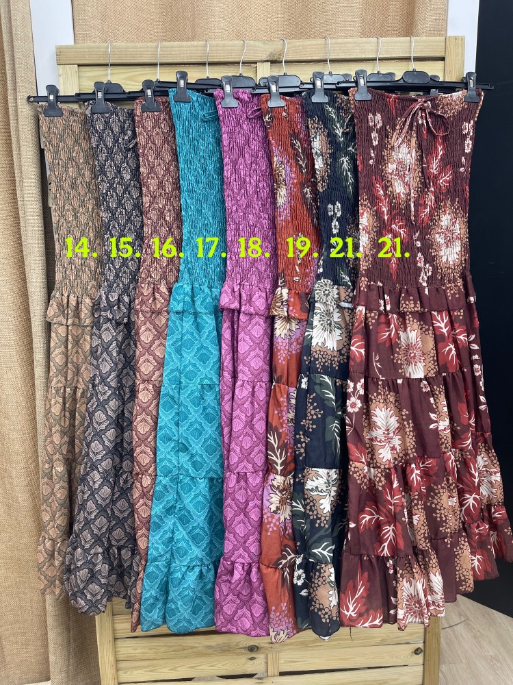 Vestido midi estampado palabra cuerpo frunce