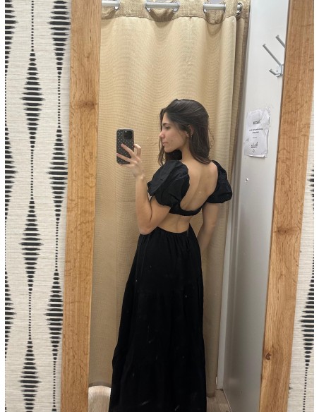 Vestido largo cut out con manga corta abullonada
