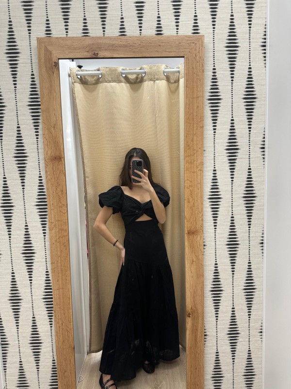 Vestido largo cut out con manga corta abullonada 2