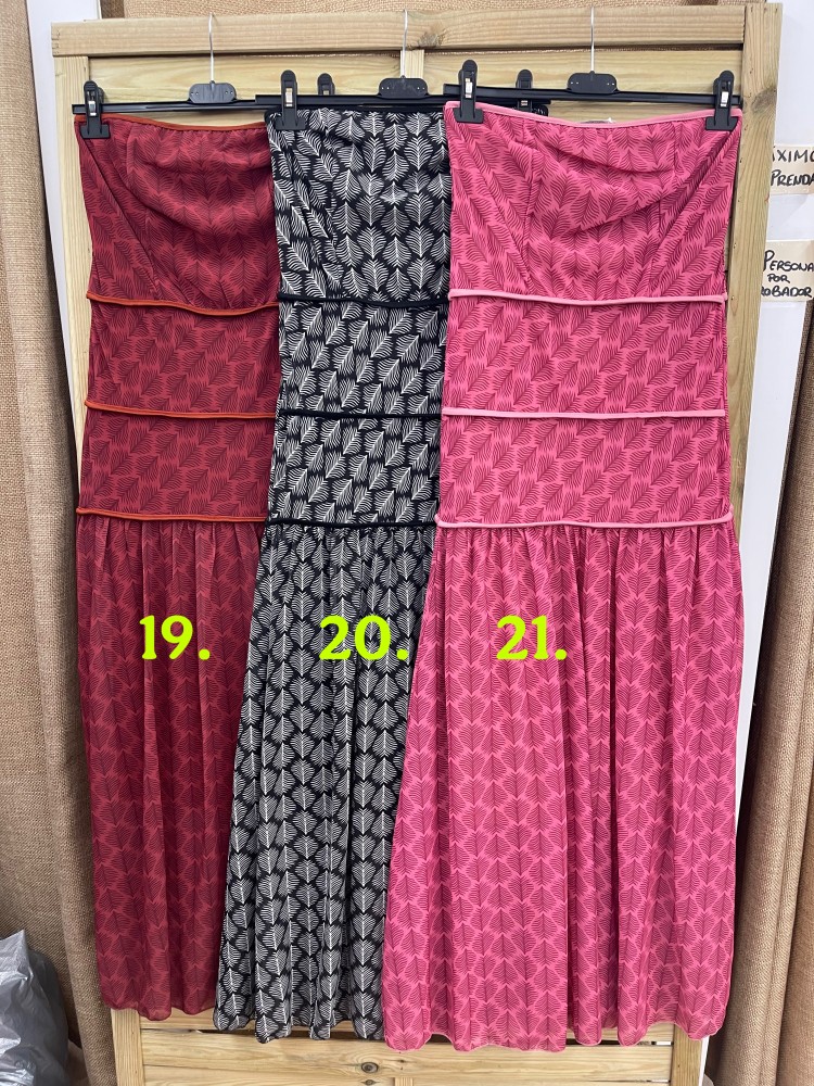 Vestido estampado palabra de gasa con triple corte liso