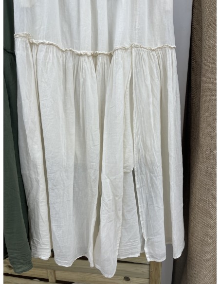 Falda larga fluida con raja y cinturon