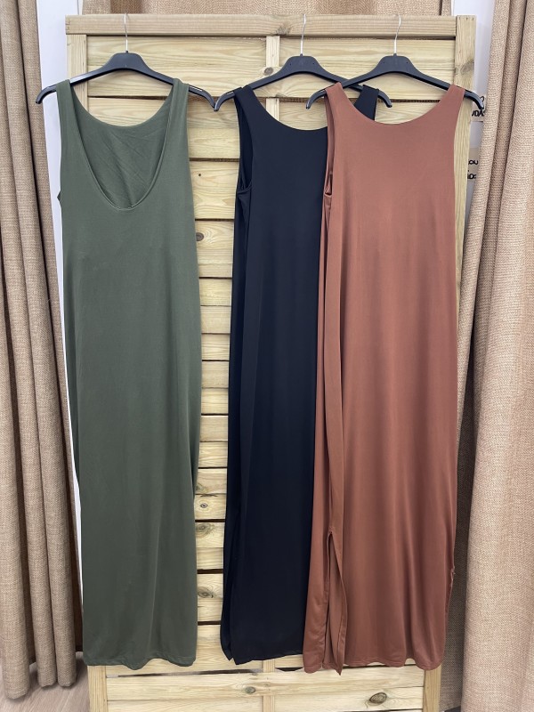 Vestido largo de punto con escote trasero en pico