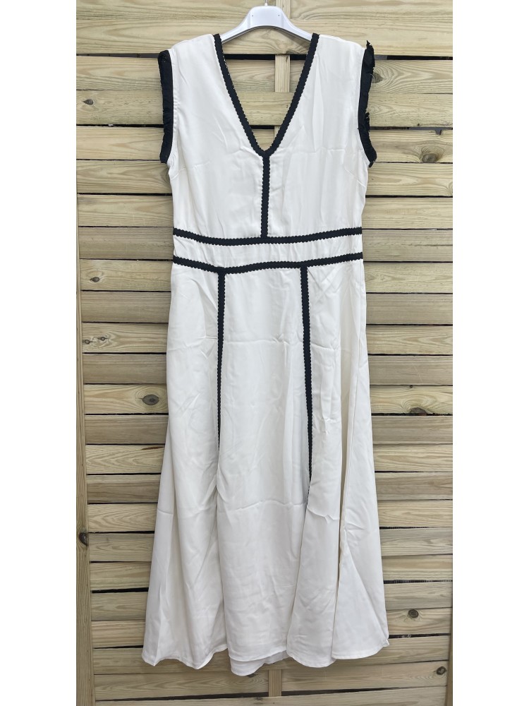 Vestido midi lineas con hombreras y flequitos en sisa