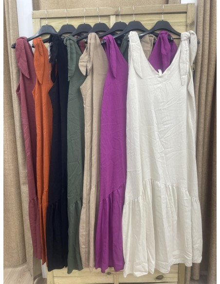 Vestido largo liso con nudo en sisa
