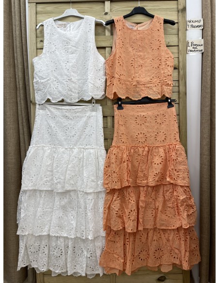 Conjunto brocado de top sisa y falda capas