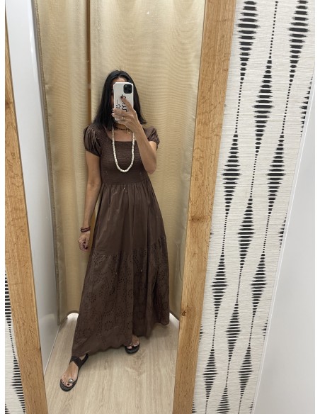 Vestido largo bajo brocado