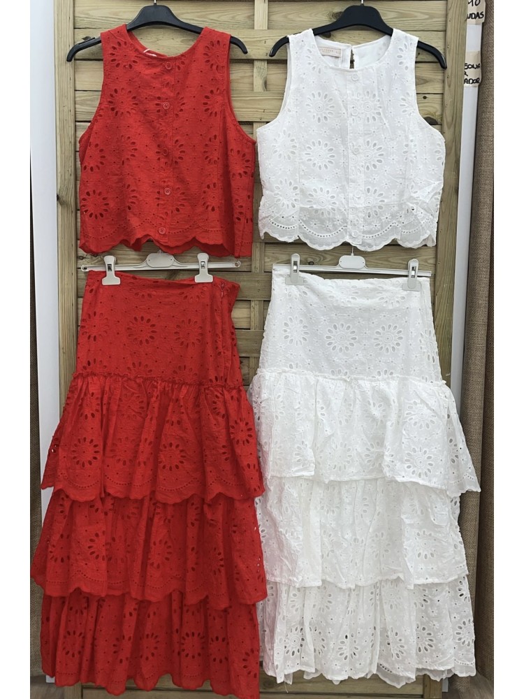 Conjunto brocado de top sisa y falda capas