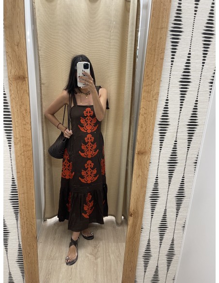 Vestido liso con cenefa delantera y sisa con nudos