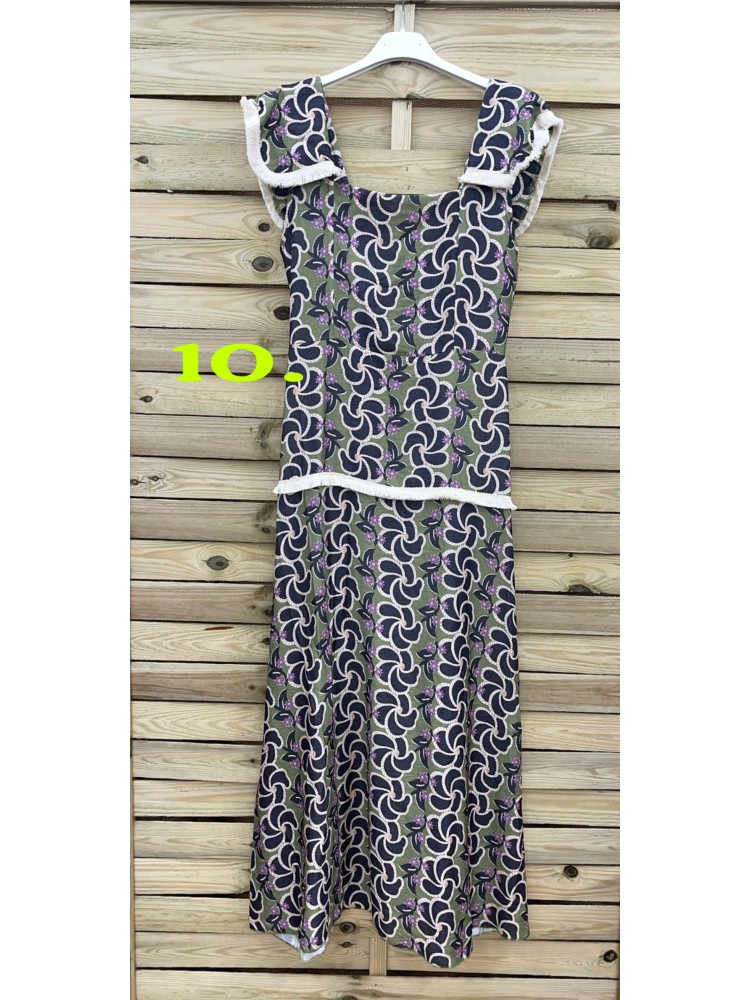 Vestido largo estampado con flequitos en sisa y cadera