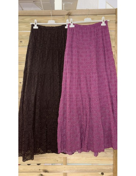 Falda larga de encaje
