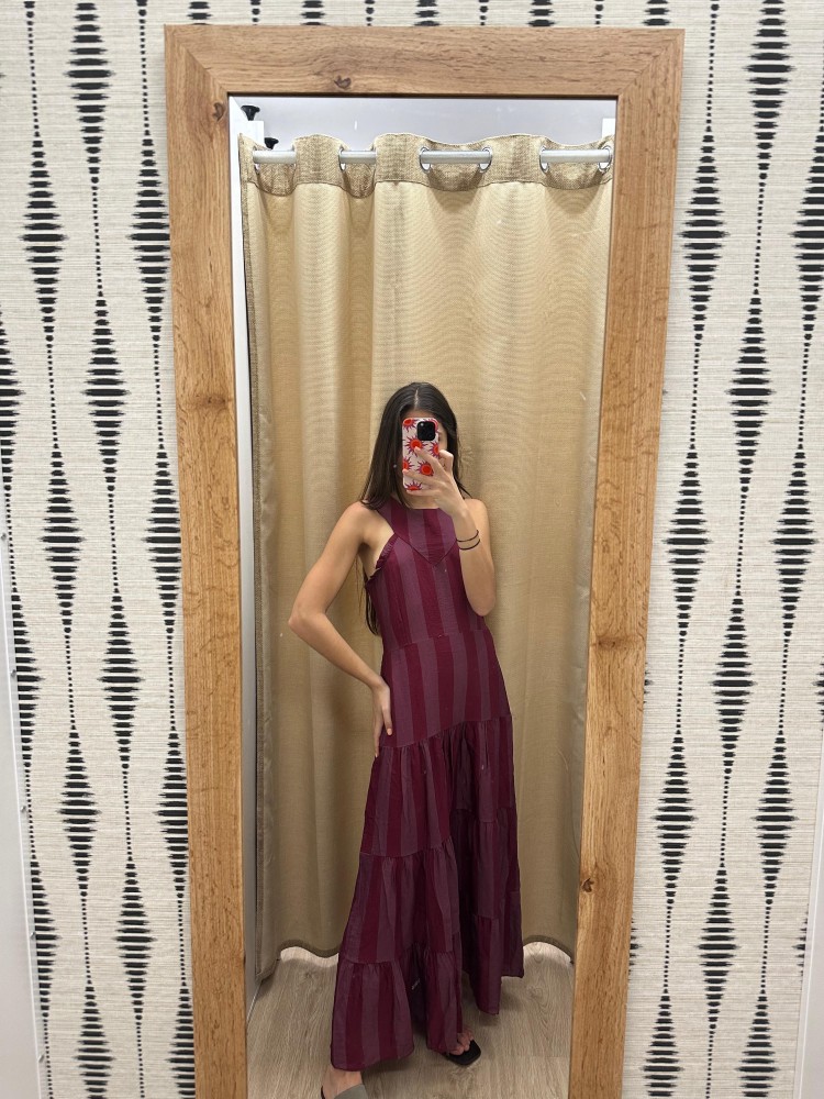 Vestido largo estampado cortes con cuello halter