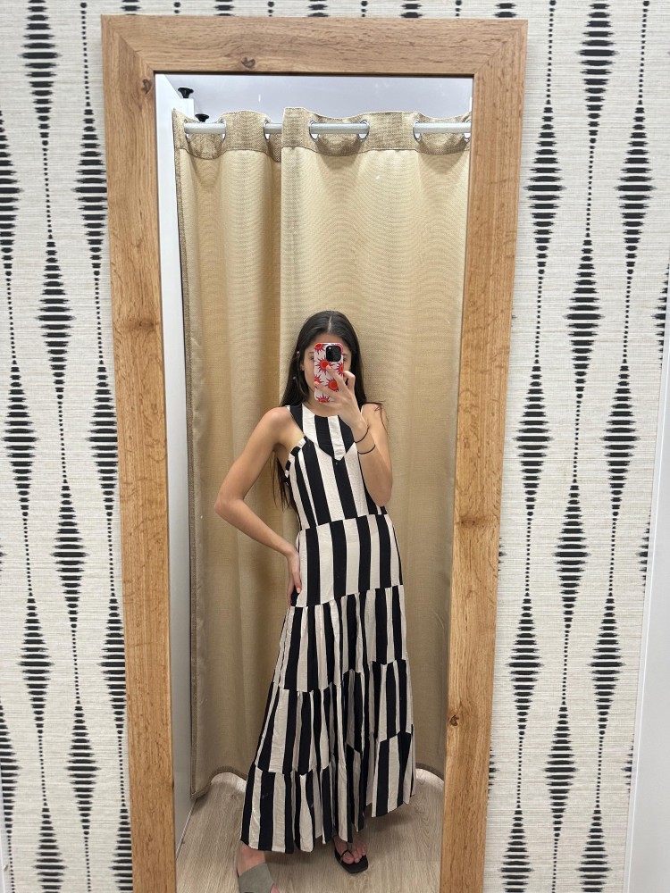 Vestido largo estampado cortes con cuello halter