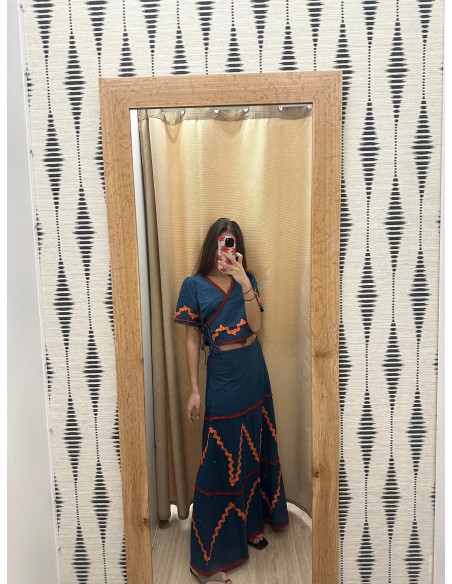 Conjunto de top cruzado y falda larga con sandunga de color