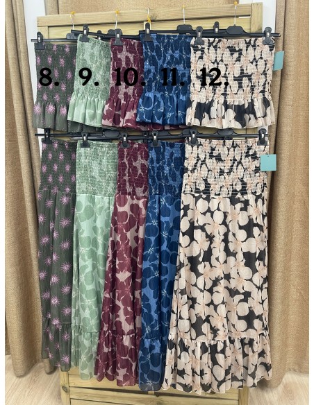 Conjunto de top palabra fruncido y falda larga con brillito