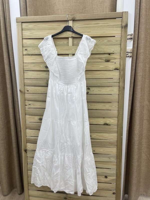 Vestido jaretas en pecho y brocado en sisa y bajo