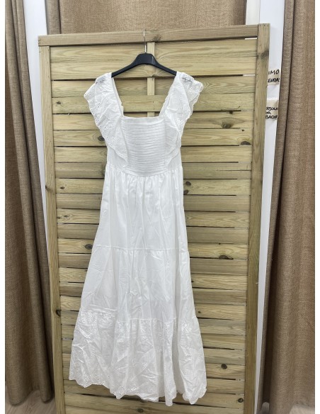 Vestido jaretas en pecho y brocado en sisa y bajo