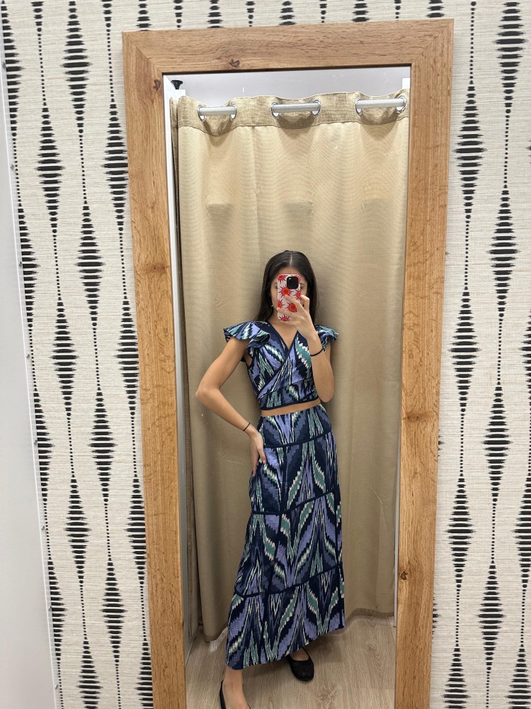 Conjunto tropical de top cruzado y falda