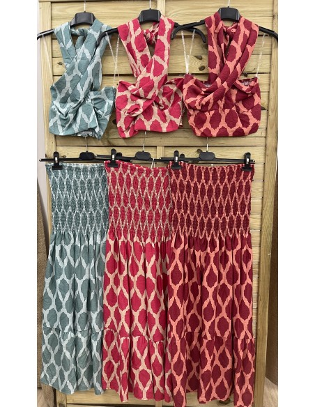 Conjunto rombos de top cruzado y falda cintura fruncida