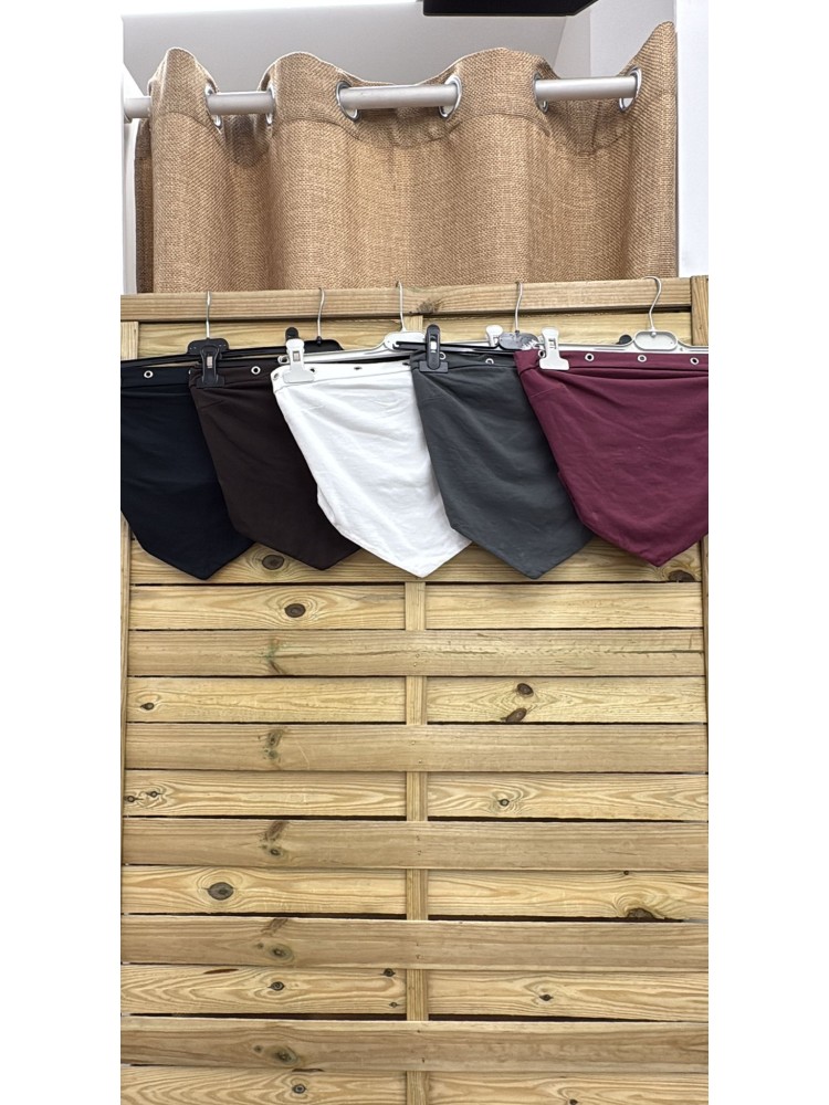 Top arandelas palabra con pico delantero