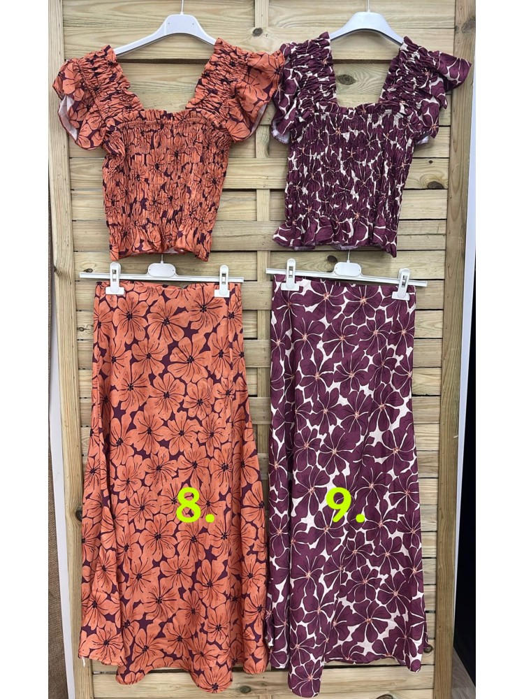 Conjunto estampado de top fruncido maxi sisa y falda midi