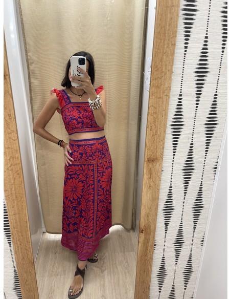 Conjunto floral de top corto volantito en sisa y falda