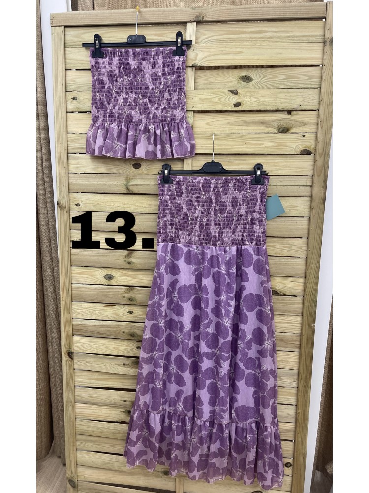 Conjunto de top palabra fruncido y falda larga con brillito