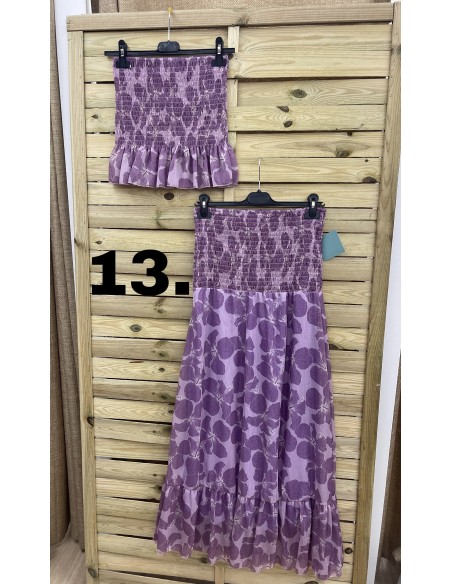 Conjunto de top palabra fruncido y falda larga con brillito