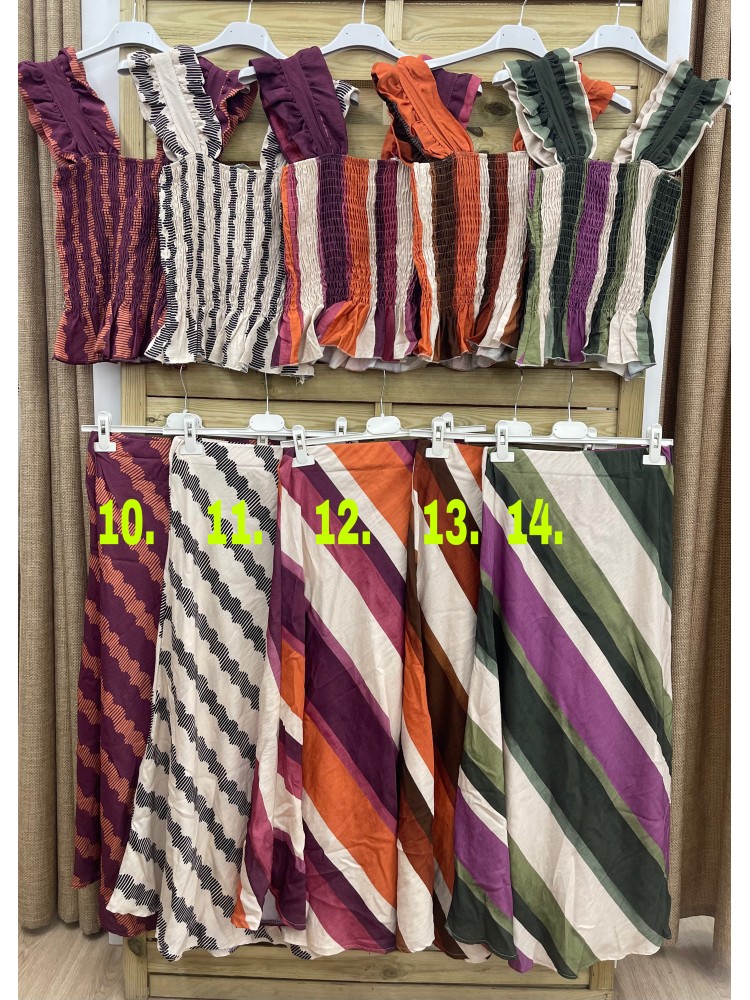 Conjunto estampado de top fruncido maxi sisa y falda midi