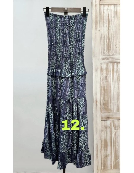 Vestido estampado cogido al cuello con cuerpo fruncido y mini volante