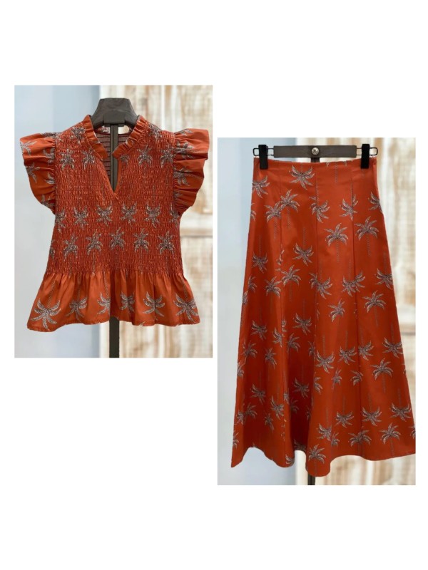 Conjunto palmeritas de top frunce con volantito y falda midi evasé