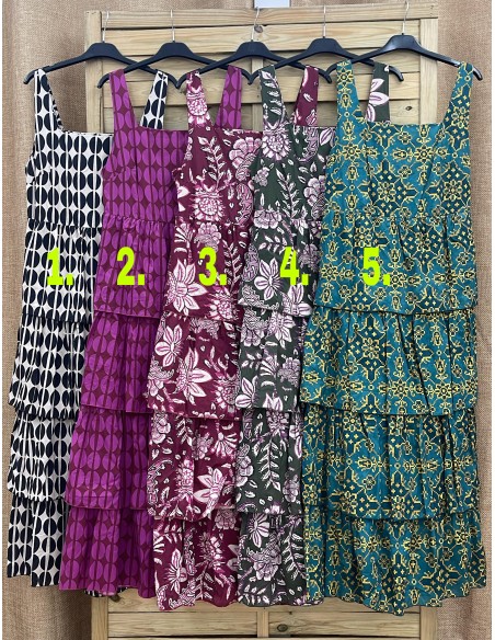 Vestido largo estampado de sisa con cuerpo de capas