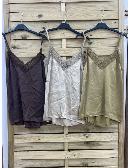 Lencera satén Celia con puntilla en pecho